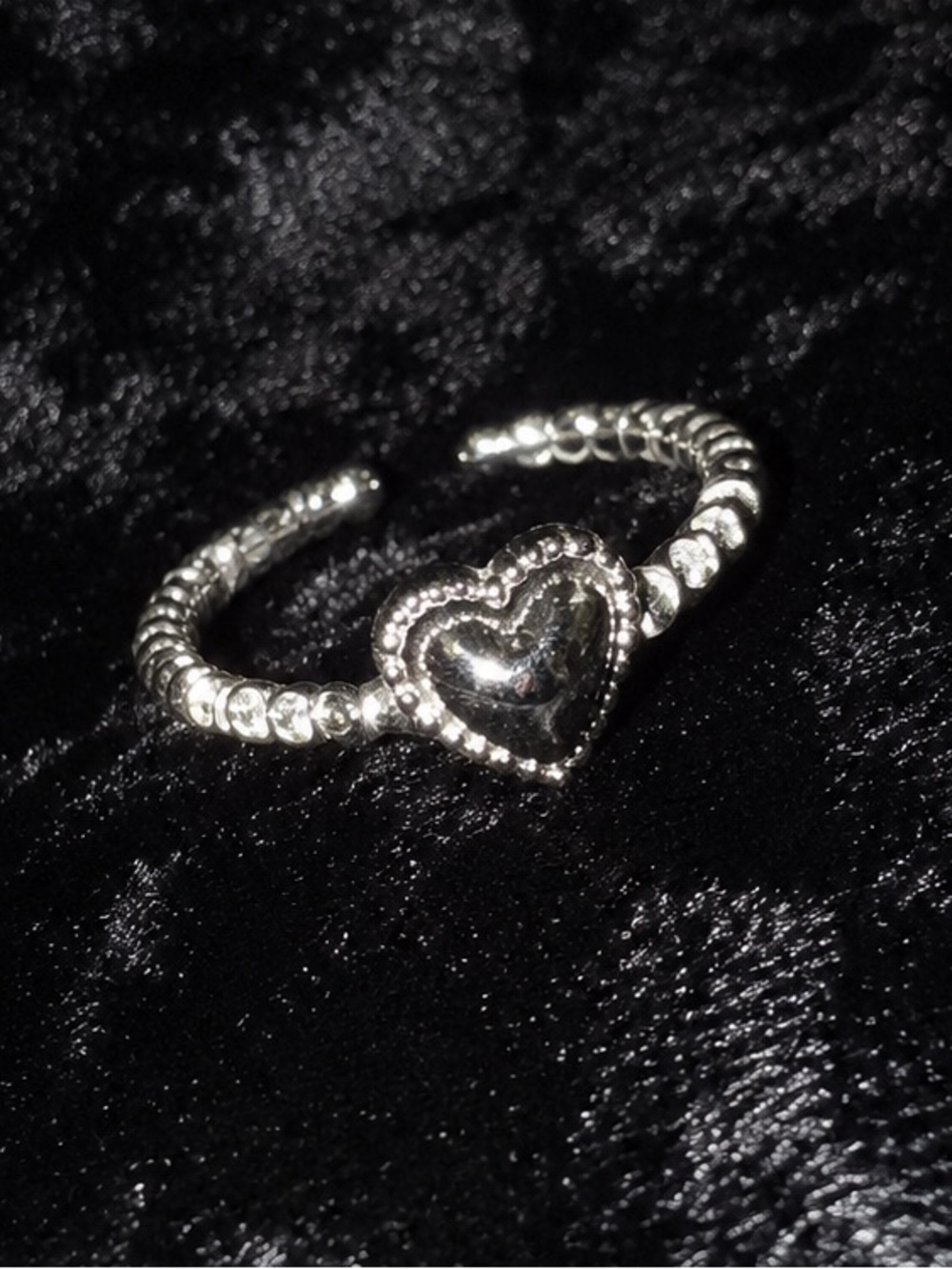 Vintage Sterling Silver Delicate Heart Ring in Antique Silver